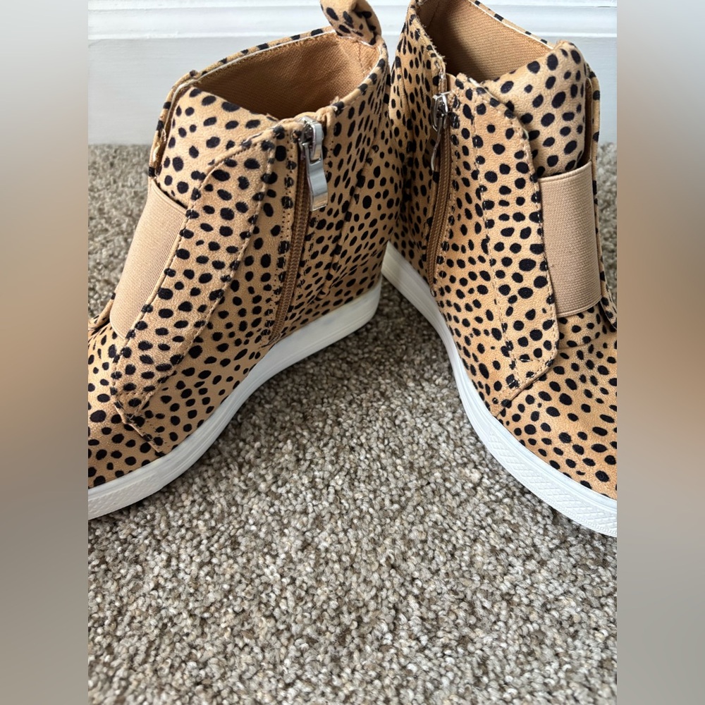 Ccocci Cheetah/Leopard Ankle Wedge Sneakers/Boots - Picture 4 of 7
